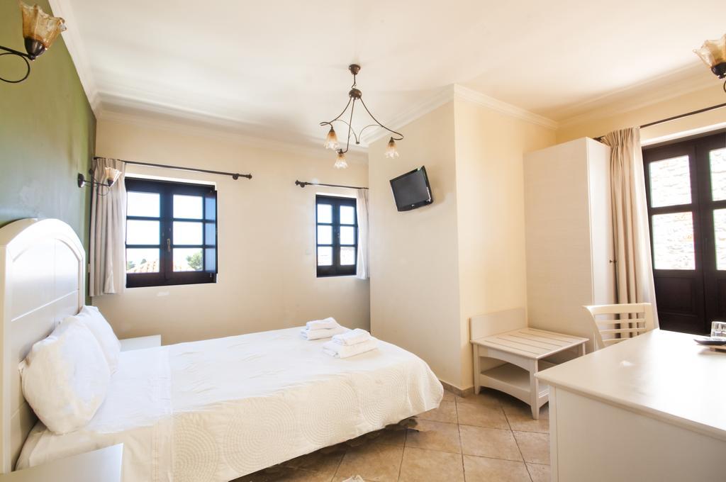 Areos Polis Boutique Hotel Areopoli Exterior photo